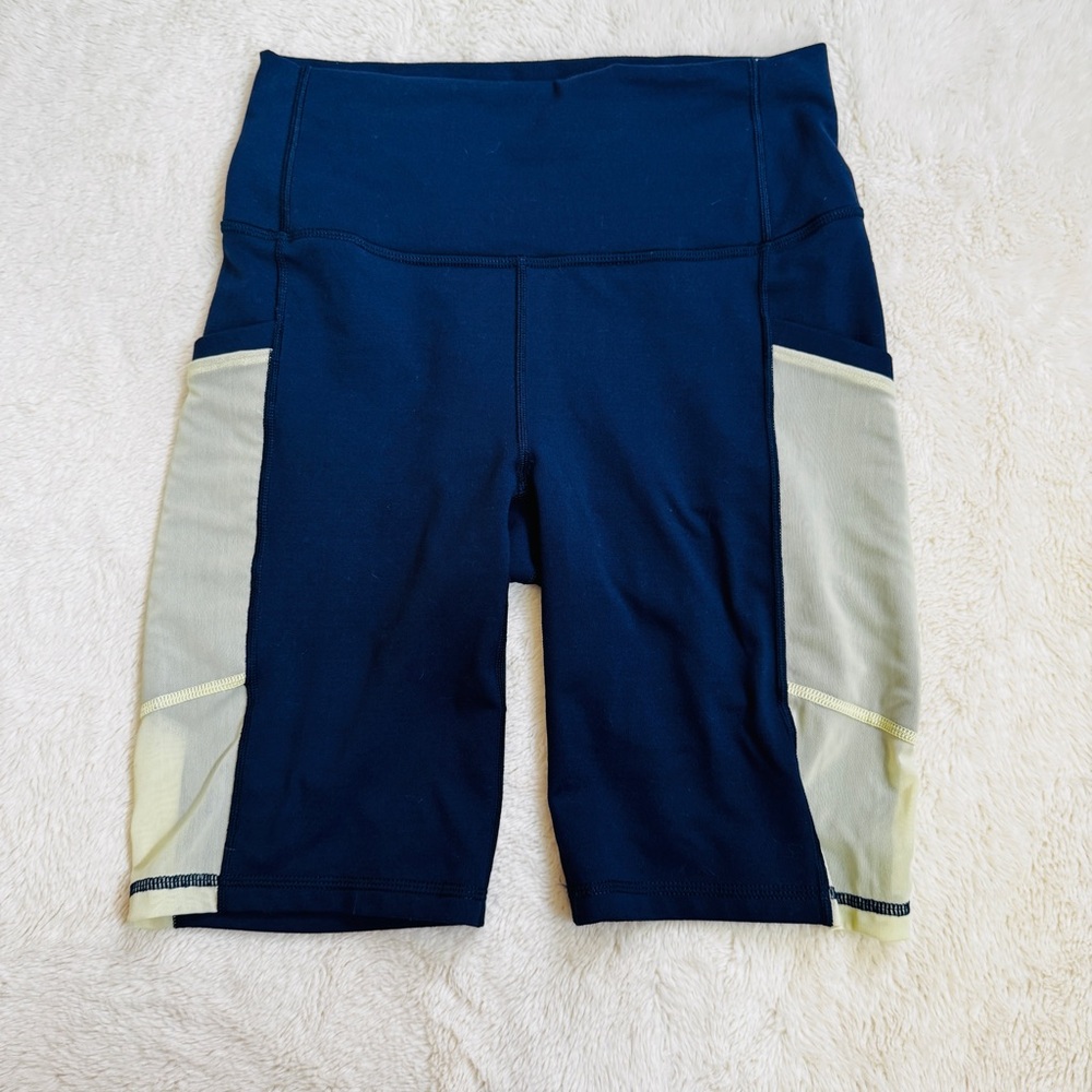Fabletics PowerHold High‑Waist Biker Shorts Navy Blue Mesh Pockets | Small